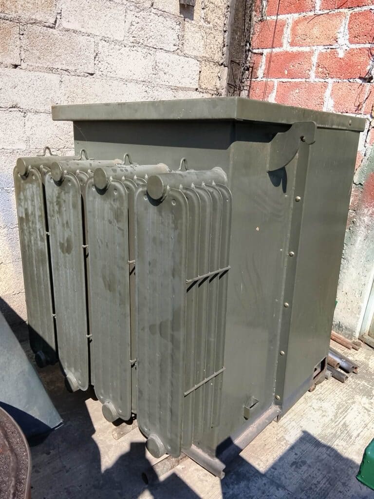 Venta Transformador Pedestal Seminuevo 300 KVA 23000-220/127 V.
